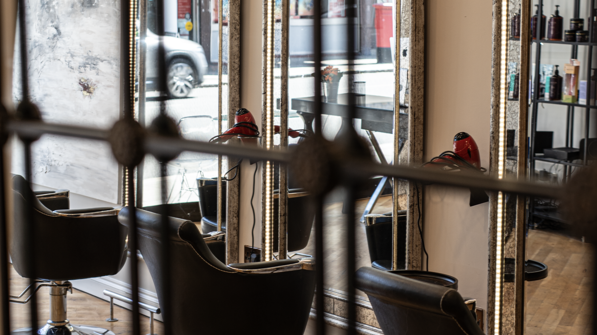 TOQQA Hair Salon Chelsea Interior - Professional Styling Chairs and Mirrors